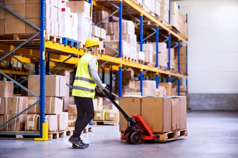 Top 5 Material Handling Equipment Trends to Watch in 2025