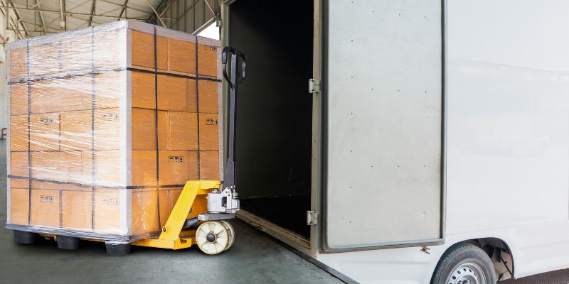 Top 5 Material Handling Equipment Trends to Watch in 2025